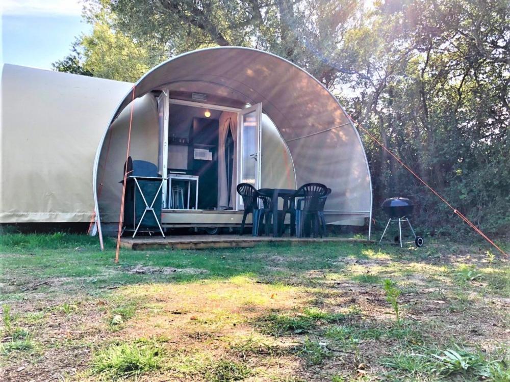 Camping Le Brochet Перон Екстер'єр фото